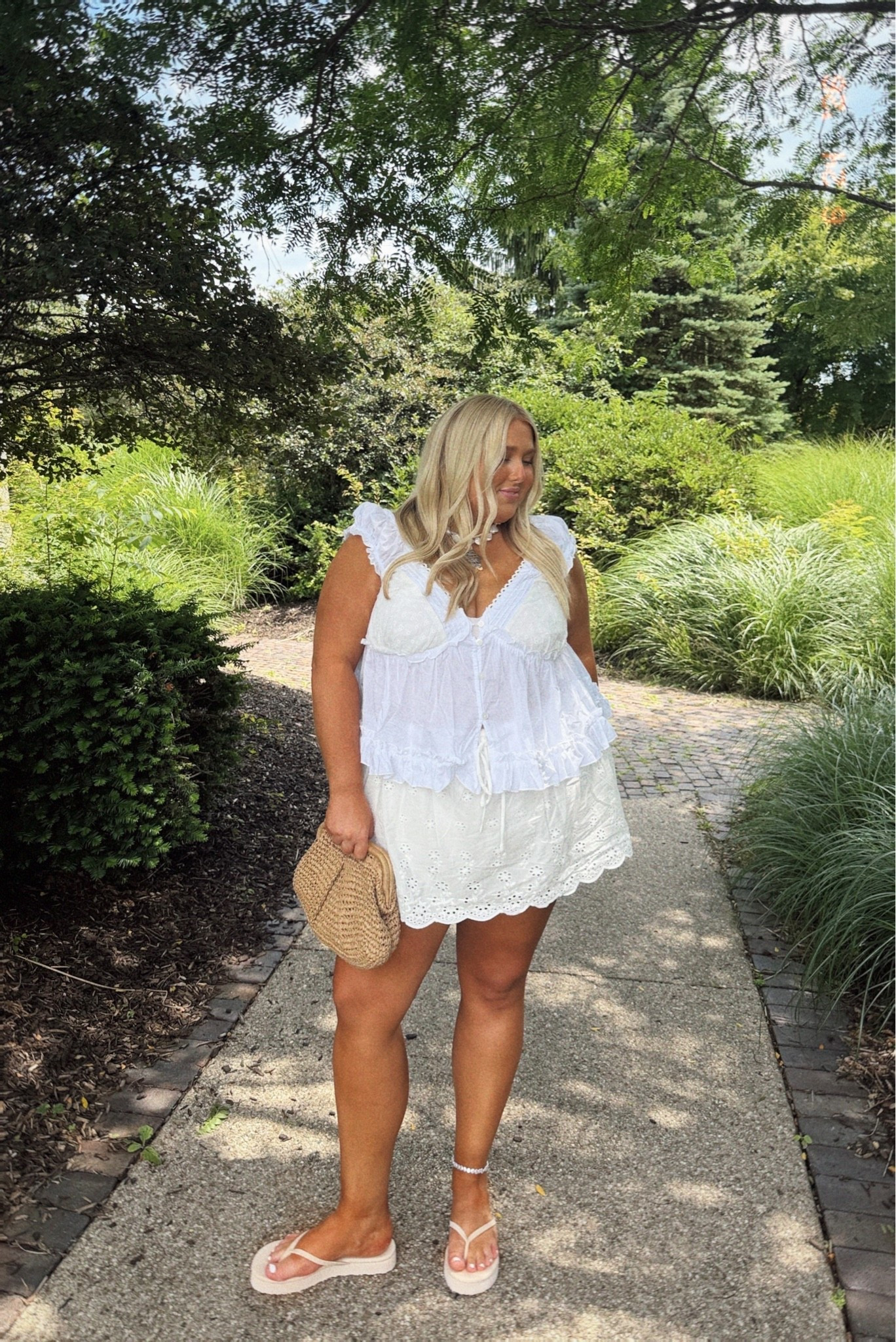 Size 22 in both, skort runs one size too big!