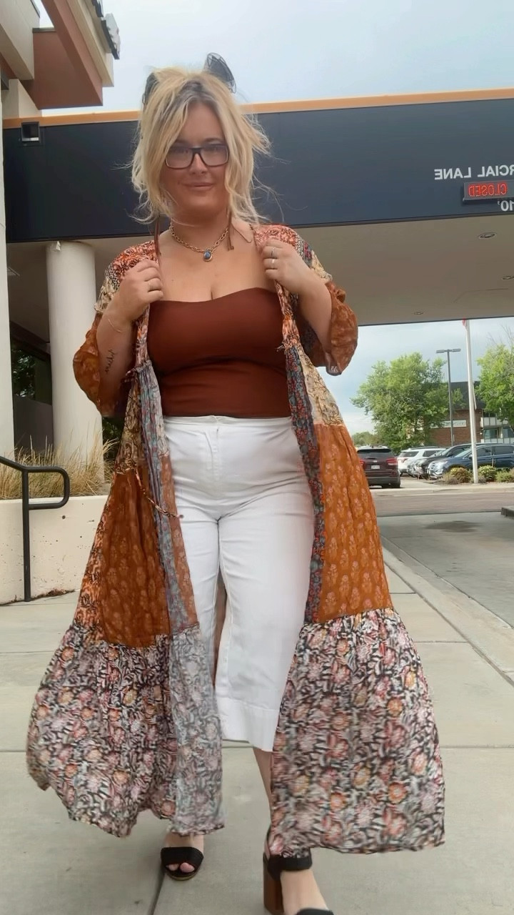 Day 4 of #75hardstylechallenge is complete! Love this duster from @freepeople 
•
•
•
Outfit Details: 
🍸duster: @freepeople - one size 
🫶🏼top: @target - large
🧶pants: @target - old linked similar 
👡shoes: @buckle - old 

#LTKSaleAlert #LTKMidsize #LTKStyleTip