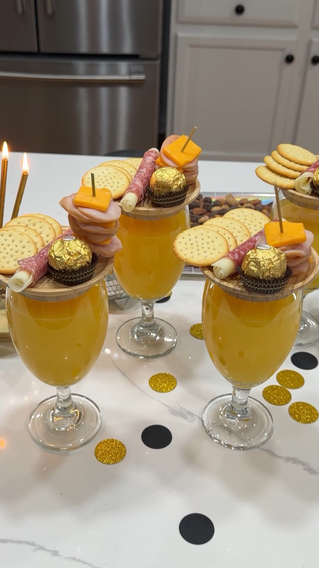 because snack boards are better when you don’t have to sit down 🥂✨
#nyehosting #amazonfinds 
