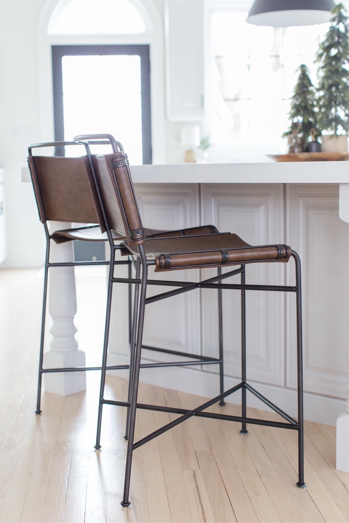 Kitchen counter stools

Home  Home finds  Home decor  Kitchen  Kitchen island  Kitchen seating  Counter stools  Stools  Bar stools#LTKhome

