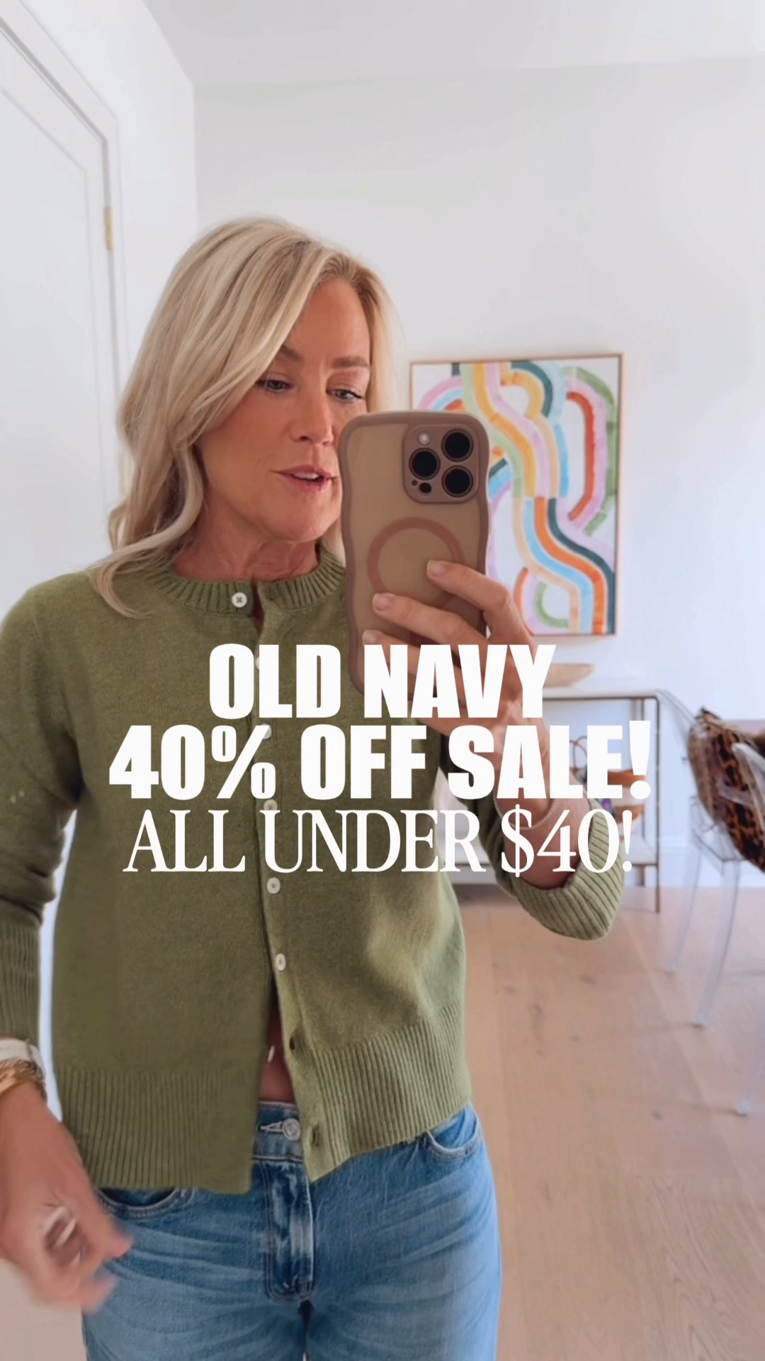 40% off sale at Old Navy! Sale ends Monday 8/24 at midnight! Here‘s everything I would be grabbing! All under $40!