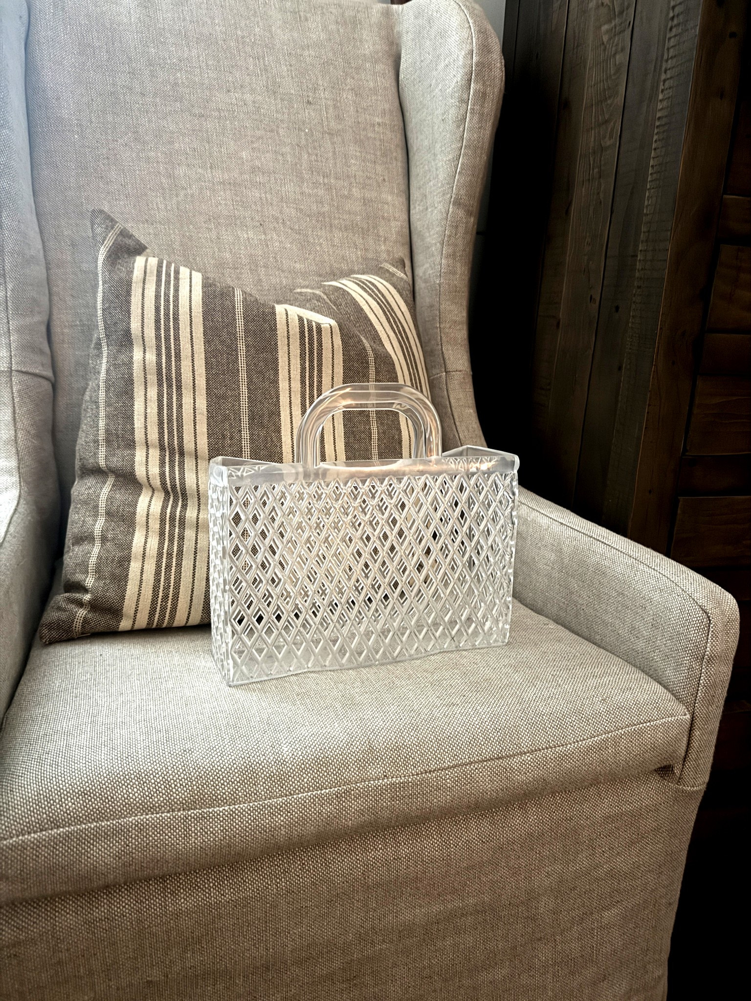 I always get complements on this little purse, perfect grab and go for summer, and the price is 🫶🏻

#LTKdayinmylife #LTKootd #LTKgrwm