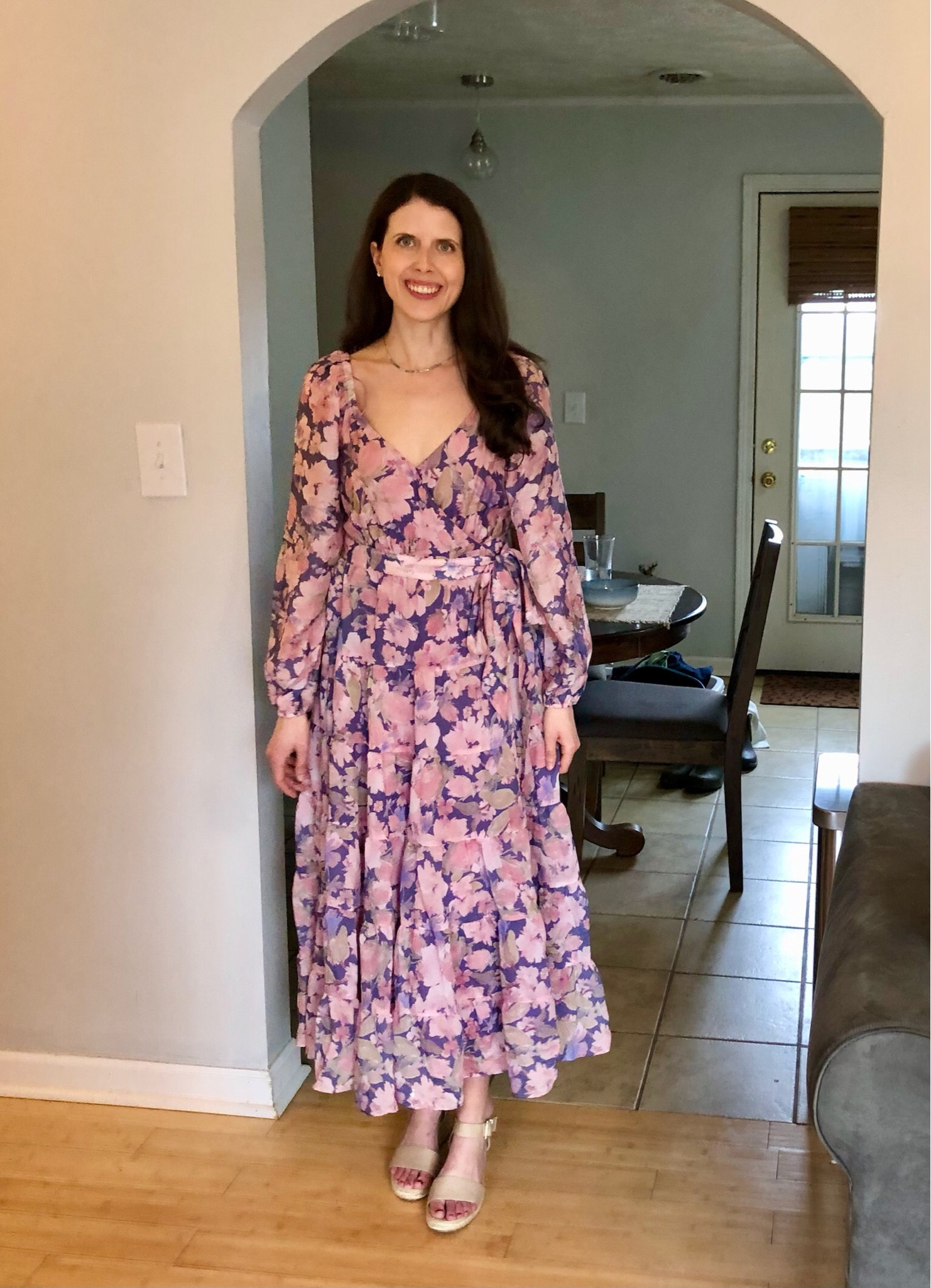 Long sleeve spring dresses perfect for easter or spring weddings 🌸 
Size up one size in the Astr the label dress wearing a small.

Twin sisters 
Twin bloggers
Easter dress
Floral dress
Spring dress 
Family photos
Spring family photos 
Dress era
Long sleeve dress
Statement dress
Pretty dress 
Midi dress 
Maxi dress 
Church dress
Pink dress 