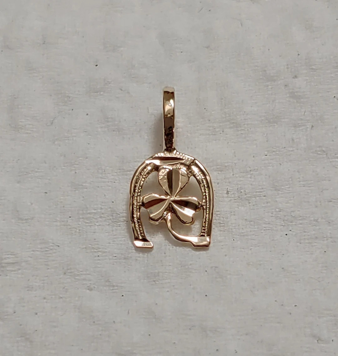 New 14k Yellow Gold Lucky Clover Charm Pendant - Etsy | Etsy (US)