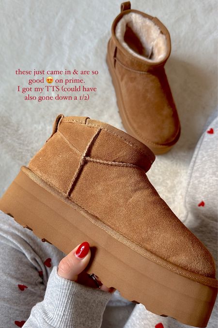 platform ankle boots. similar to Uggs for less. In my tts, could have gone down a 1/2 too
Amazon finds/target finds
Winter boots
Heart joggers & sweatshirt tts


#LTKshoecrush #LTKunder100 #LTKunder50