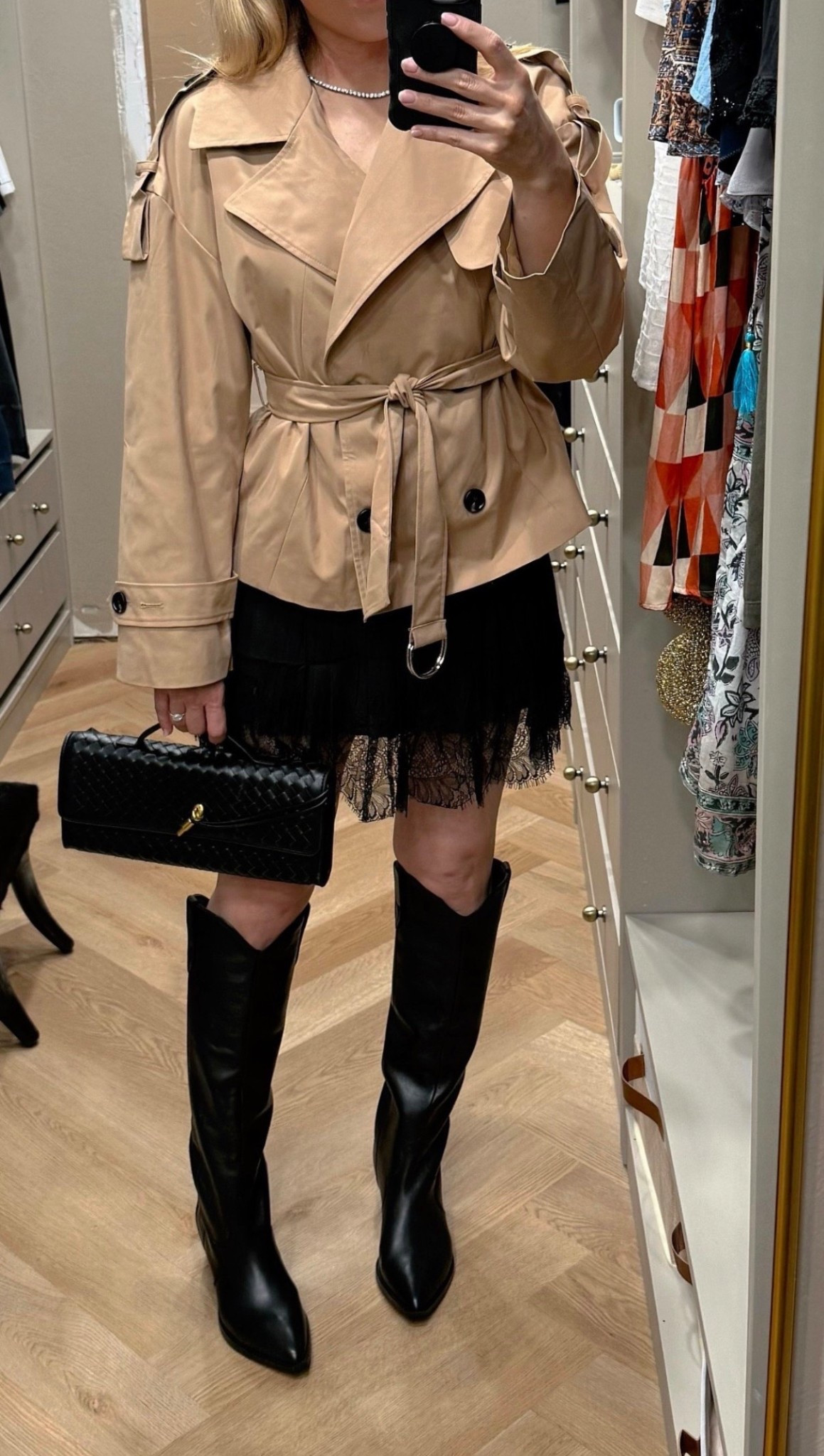 Amazon outfit
Amazon fashion
Lace skirt
Western boots
Bottega dupe
Black boots 