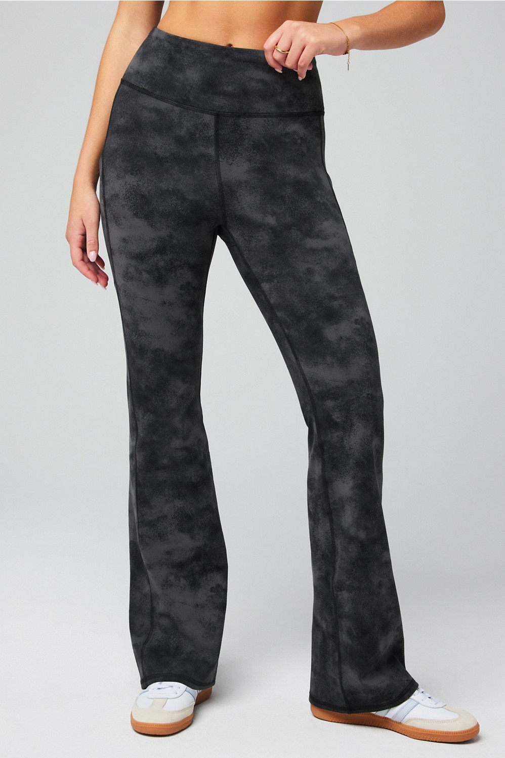 Cold Weather Pocketed High-Waisted Mini Flare | Fabletics - North America