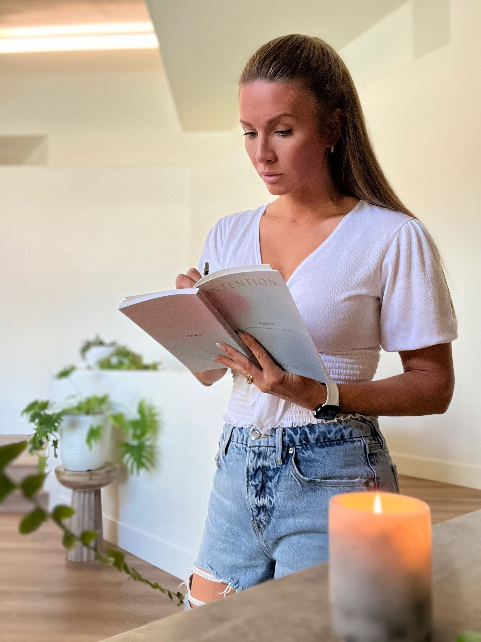 It’s nearly 3 months into 2024, and I am gearing up for some huge changes. I saw the intention kit from @Omala & knew I had to have it to help organize those changes & set them into motion!Self care & wellbeing when you’re a busy mom can be a bit difficult, but this is something I can do for me at home. The seeds of intention could not be more perfect & I can’t wait to see how they grow. 

#HumansofOmala #Omalalife #omala #shopltkit 

#LTKhome #LTKbeauty #LTKfitness