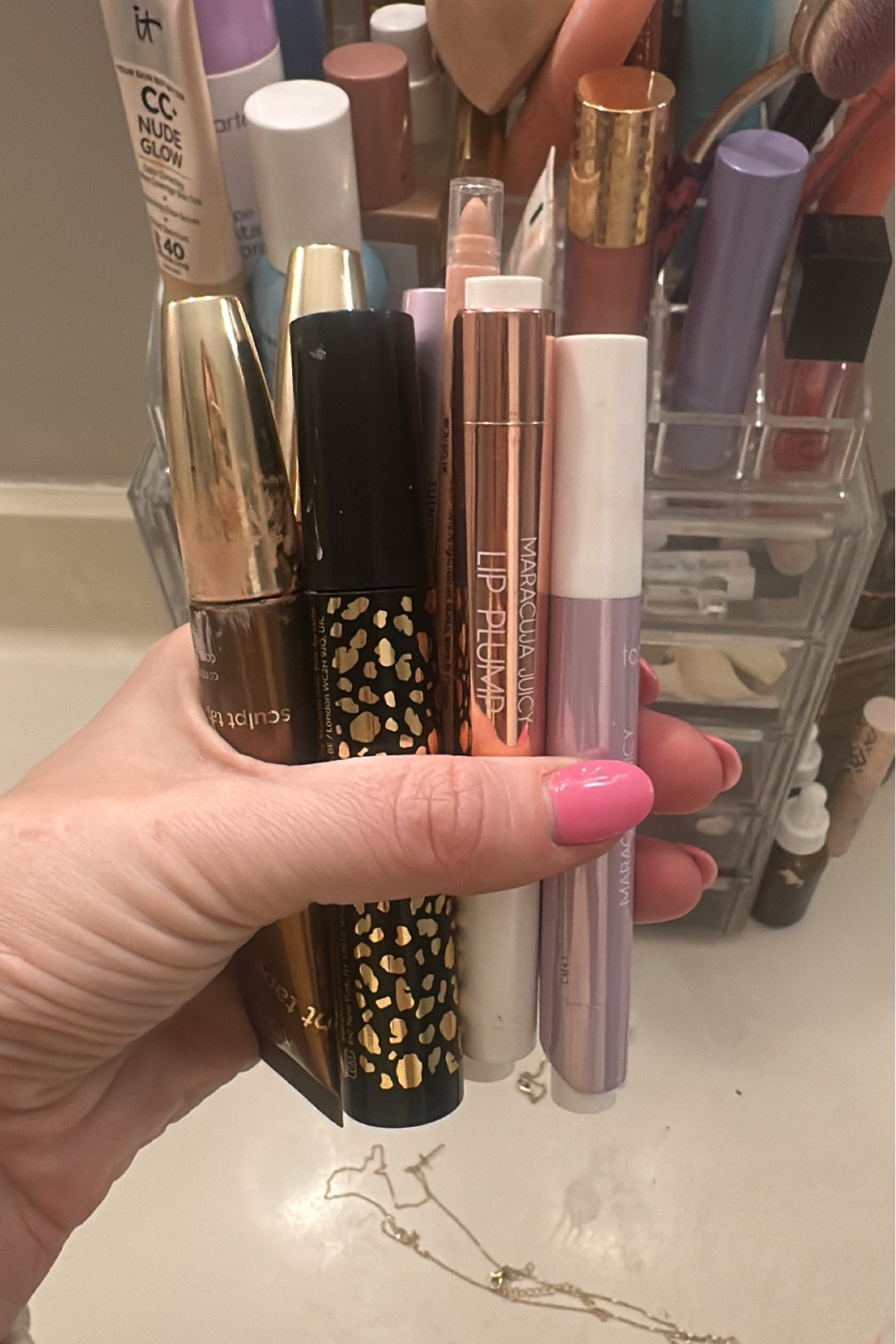Big tarte sale on lots of my favorite products!! The tubing mascara, Maracuja lip plumps, ,blush, contour, and more! 


#LTKFindsUnder50 #LTKBeauty #LTKSaleAlert