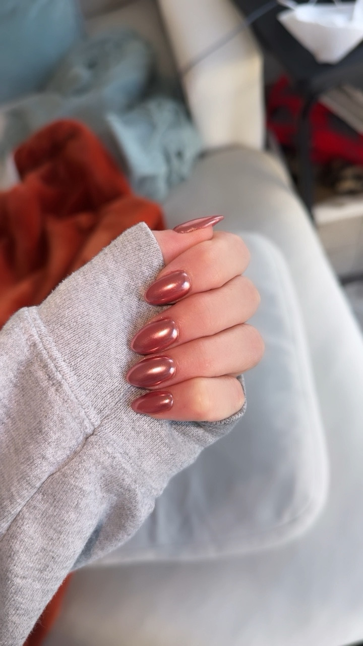 Rose gold nail

#LTKstyletip #LTKHoliday #LTKbeauty