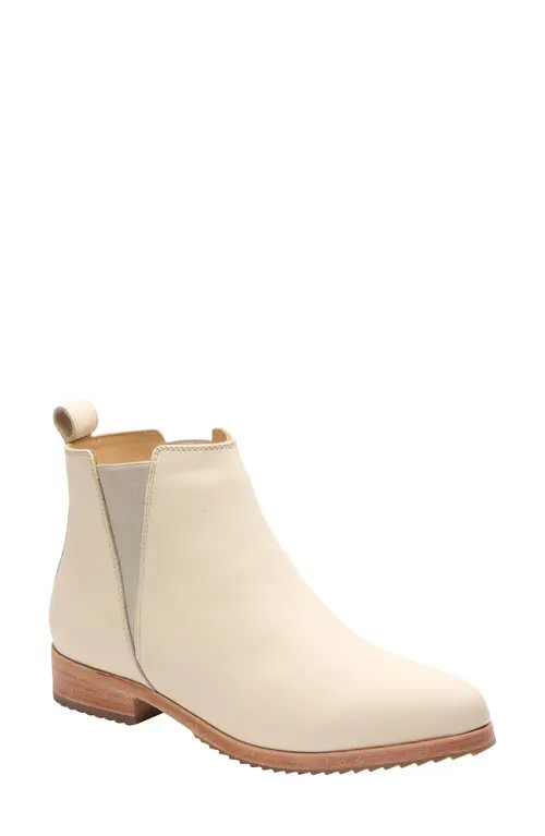 Nisolo Everyday Chelsea Boot in Bone at Nordstrom, Size 9.5 | Nordstrom
