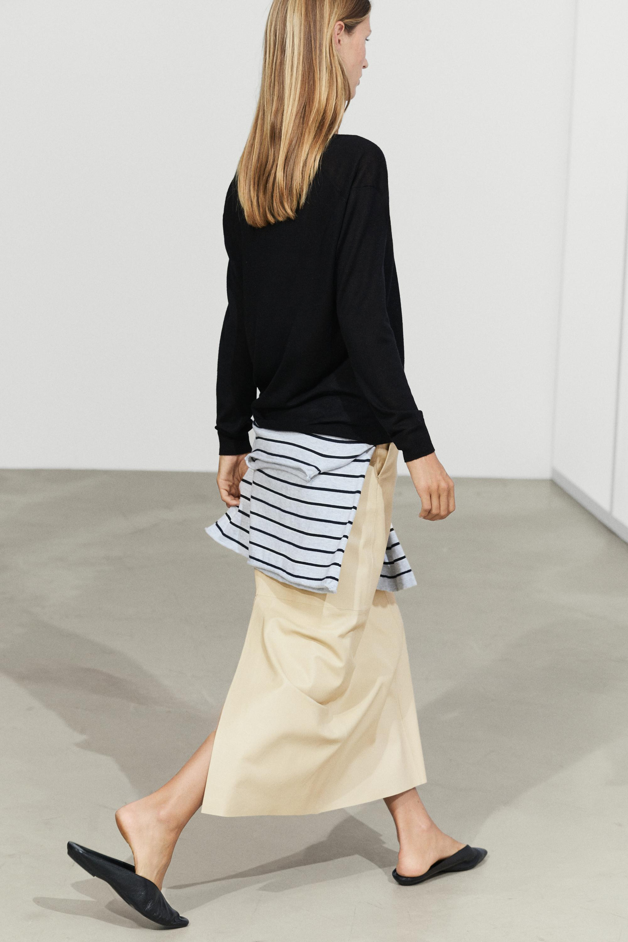 100% wool V-neck knit sweater | Massimo Dutti US