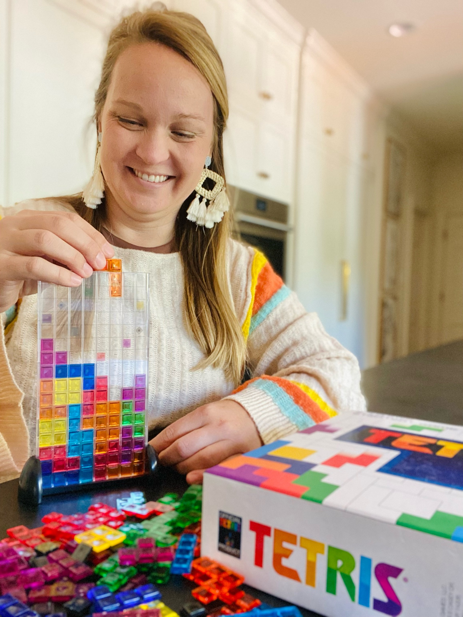 A new spin on an old classic! Who doesn’t love Tetris!? 1-4 players… you turn over cards to see which tile to draw next. Have the lease amount of blank spaces without overflowing the top & you win!

#LTKfamily #LTKGiftGuide #LTKmidsize