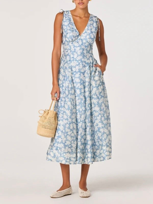 Such a stunning dress - that color!

Spring fashion, spring dress, spring outfit, Easter dress 

#LTKWedding