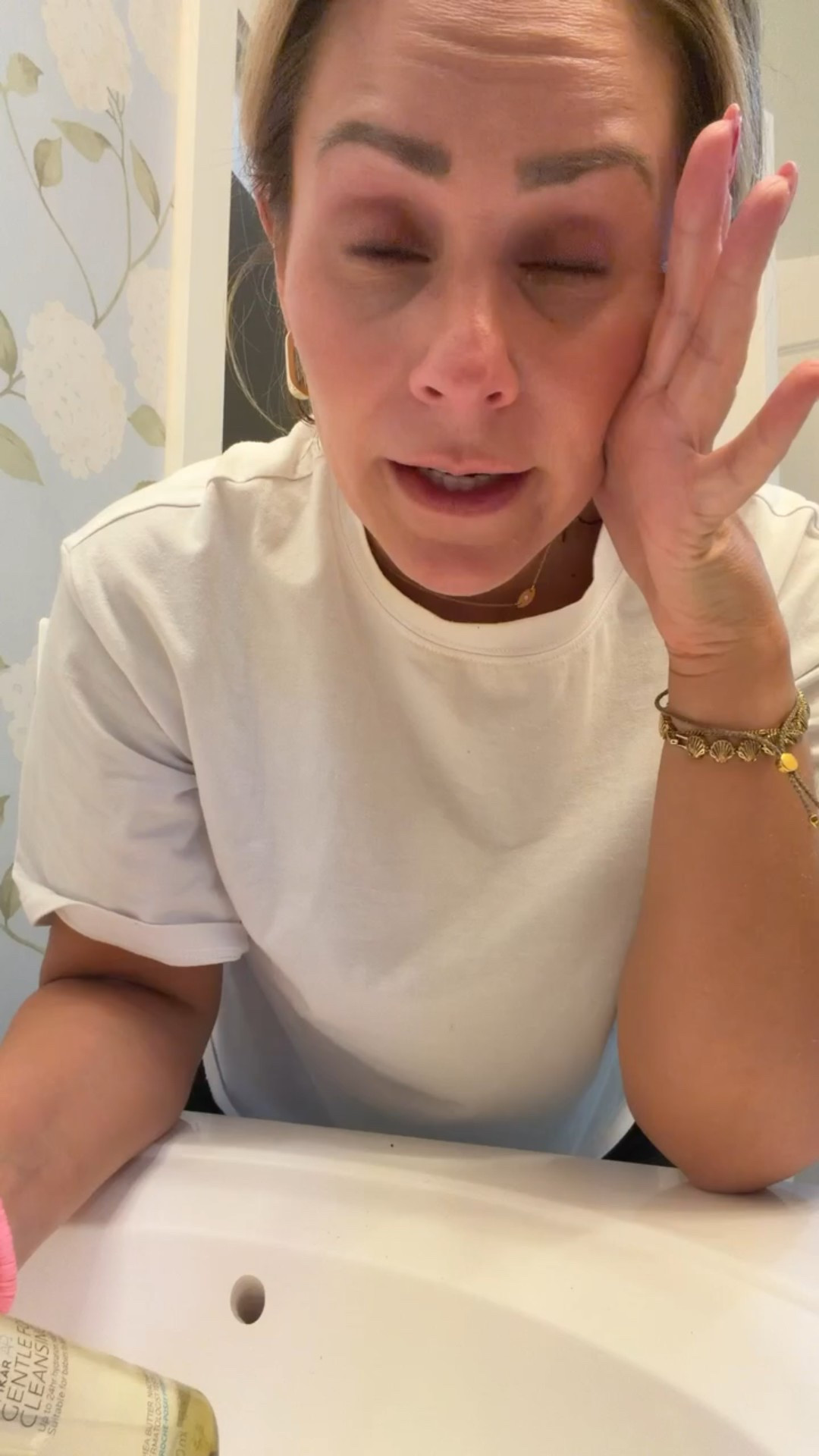 I’ve tried a lot of cleansers and this is the one I keep coming back to for dry skin. It removes makeup, doesn’t strip, and leaves my skin feeling calm and hydrated.