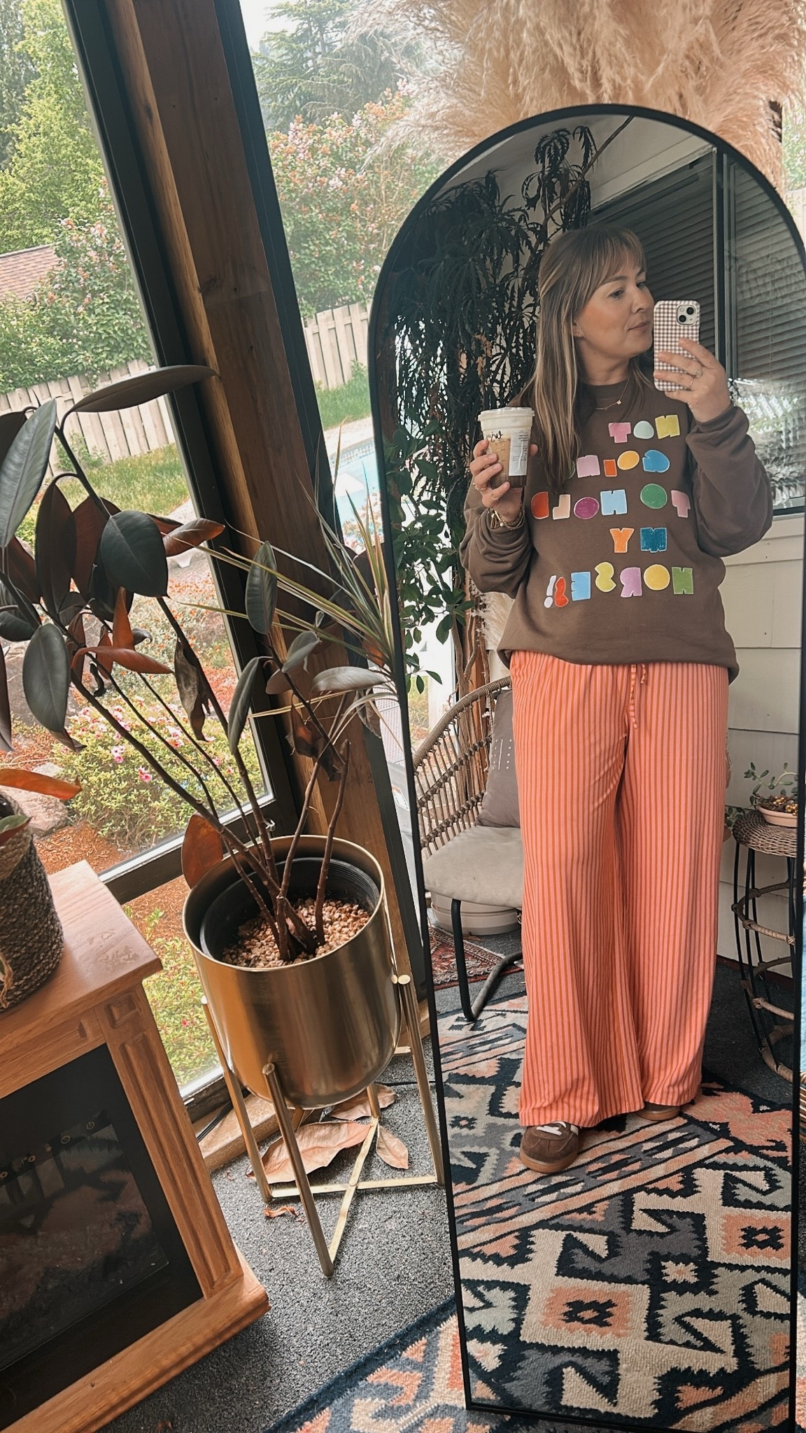Comfy cozy and colorful mom fit of the day

#LTKootd #LTKmomlife #LTKMidsize
