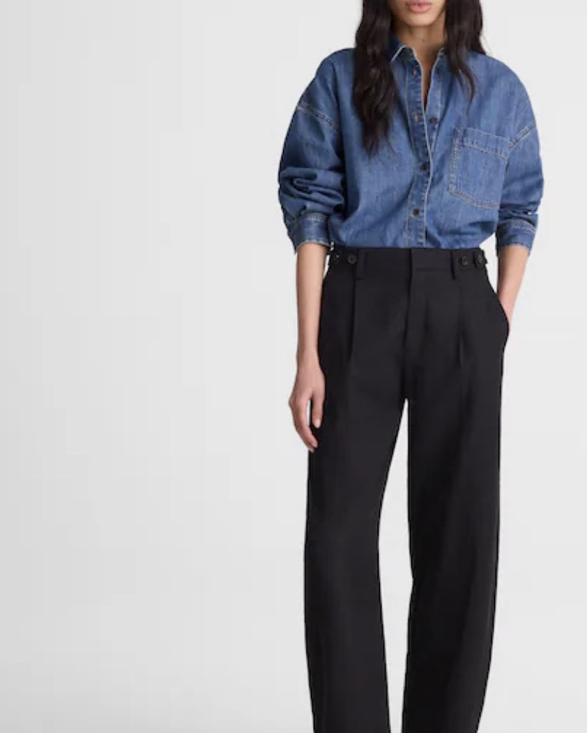 It’s the Madewell Insider event 

25% off plus an additional 40% off

#shopdeescloset #shopaholicscloset

#LTKSaleAlert #LTKWorkwear #LTKMidsize