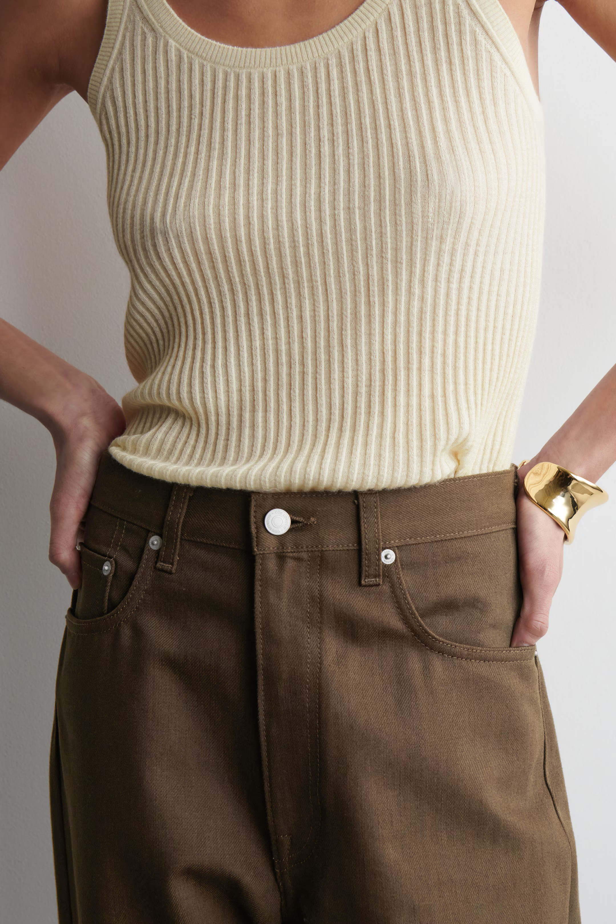 BAY BARREL-LEG JEANS - BROWN | COS (EU)