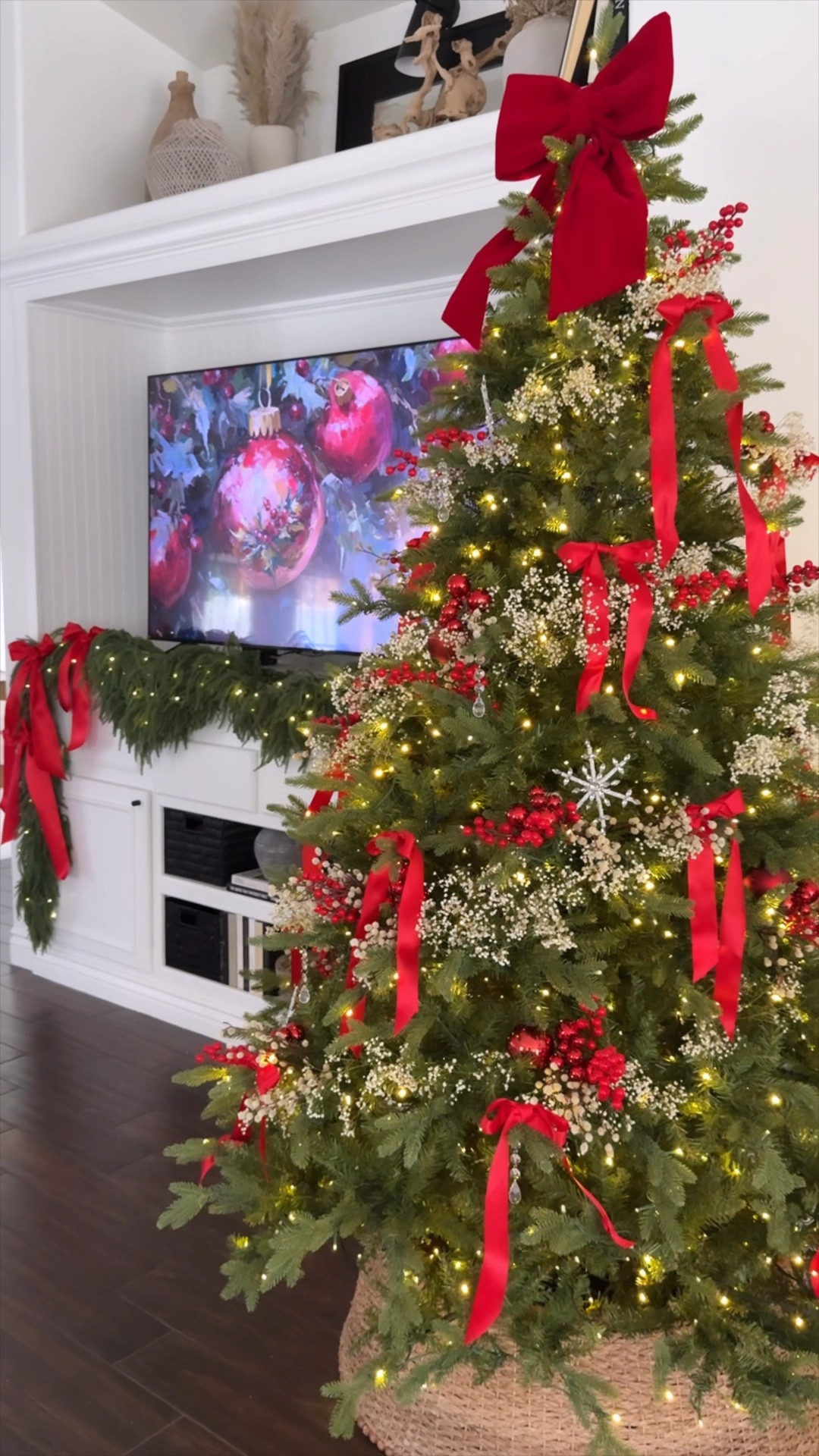 CHRISTMAS 2025 preview!
Cant wait to show more! Repurposing a lot from last year, so these are some of my favorites!

#christmas #holiday #christmas25 #holiday25 #amazonholiday #amazonfinds #christmas2025 #sarahstyledhome

#LTKHome #LTKSeasonal #LTKHoliday