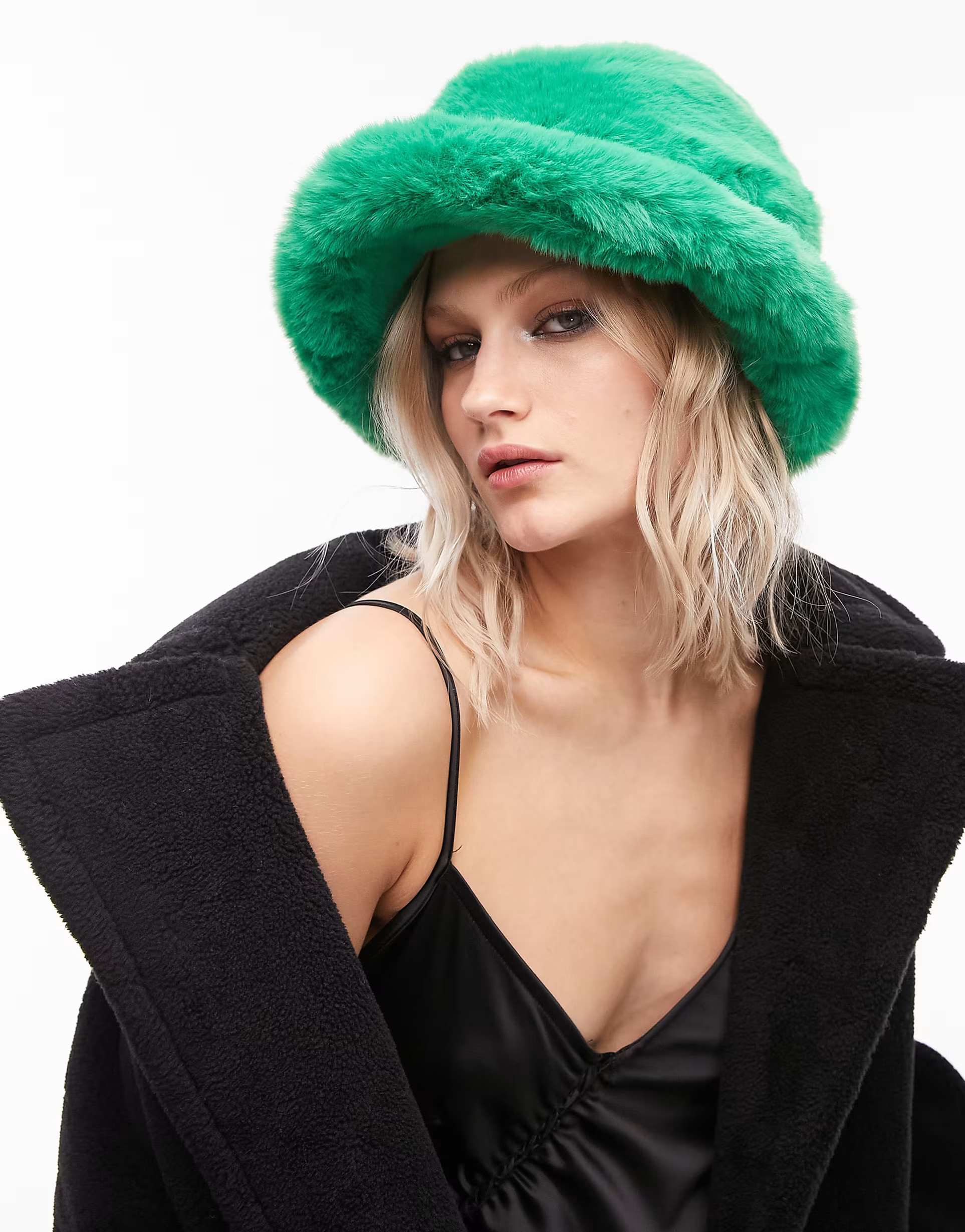 Topshop - Bucket hat van imitatiebont in groen | ASOS (Global)