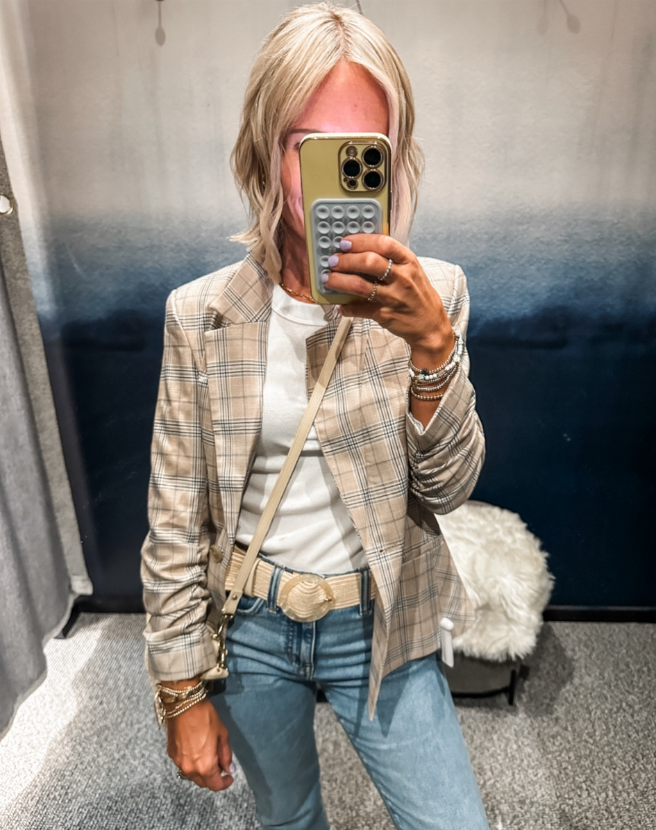 New finds
Blazer is so cute and year round option!  Sleeves are “scrunched” which I love!  In my true size xs


#LTKWorkwear #LTKFindsUnder100 #LTKOver40