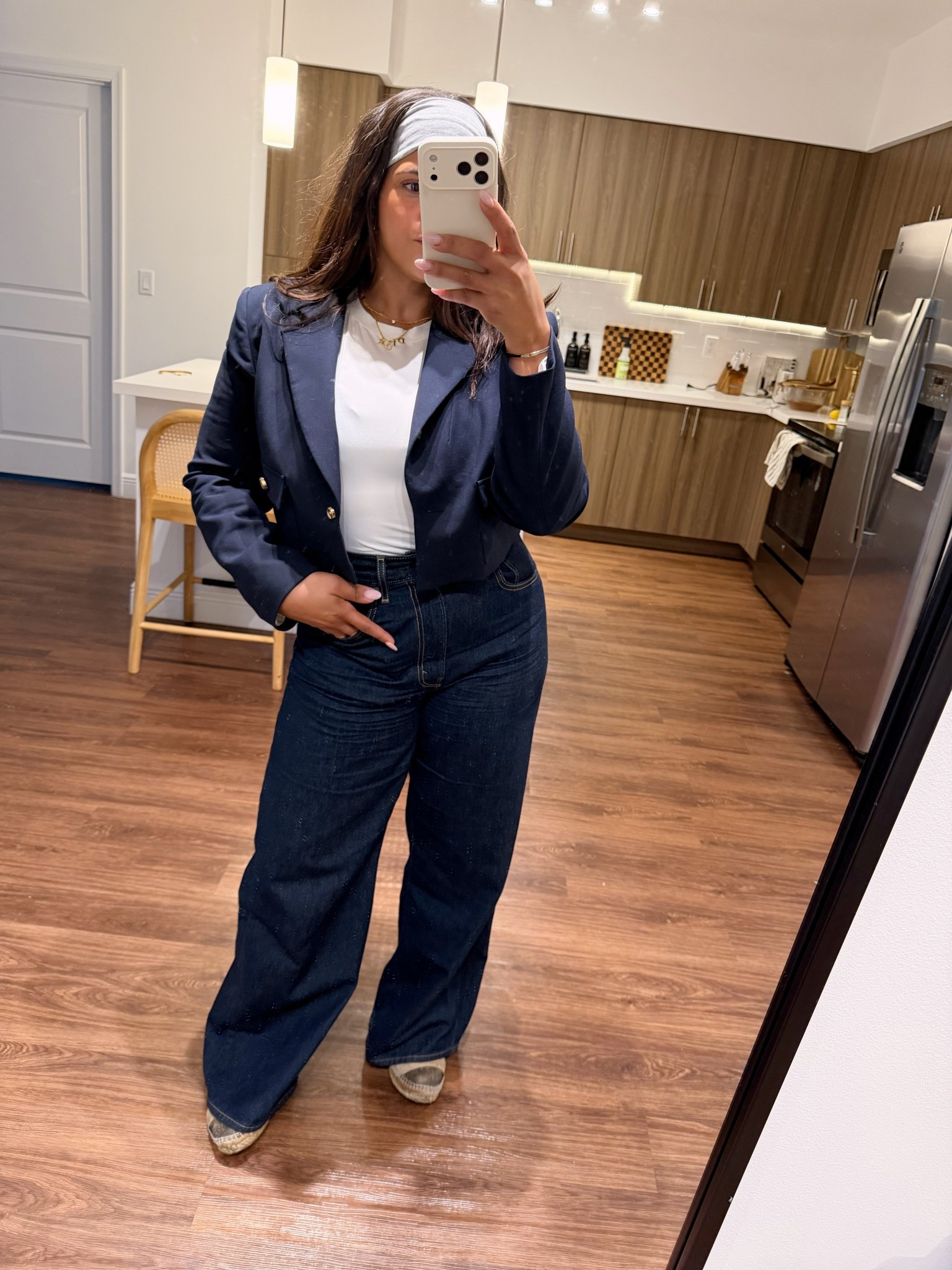 Best levi’s jeans hands down! 
I wear a size 30