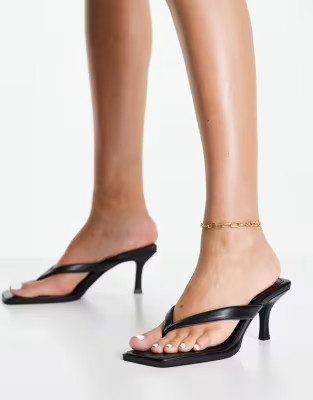 Pull&Bear thong heeled sandal in black | ASOS (Global)