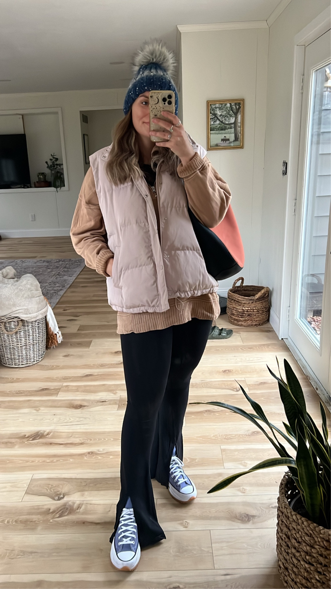 Casual outfit, slit flare legging

#LTKshoecrush #LTKstyletip #LTKunder50