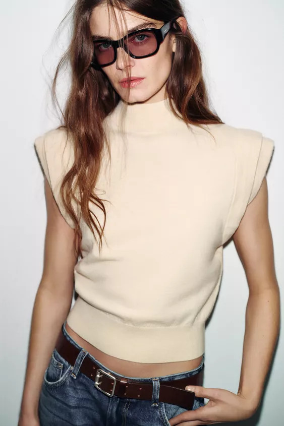 MARKED SHOULDERS KNIT TOP | Zara US