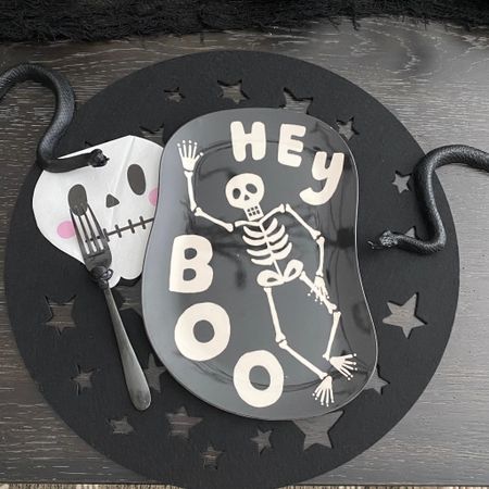 It’s that time for fun Halloween inspired place settings!  The kids will love these for sure!  #tablesetting #tablescapes

#LTKfamily #LTKHalloween #LTKkids