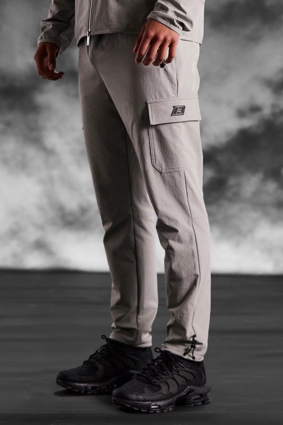 ArrDee Technical Stretch Slim Cargo With Zips | boohooMAN (DE, IE & UK)