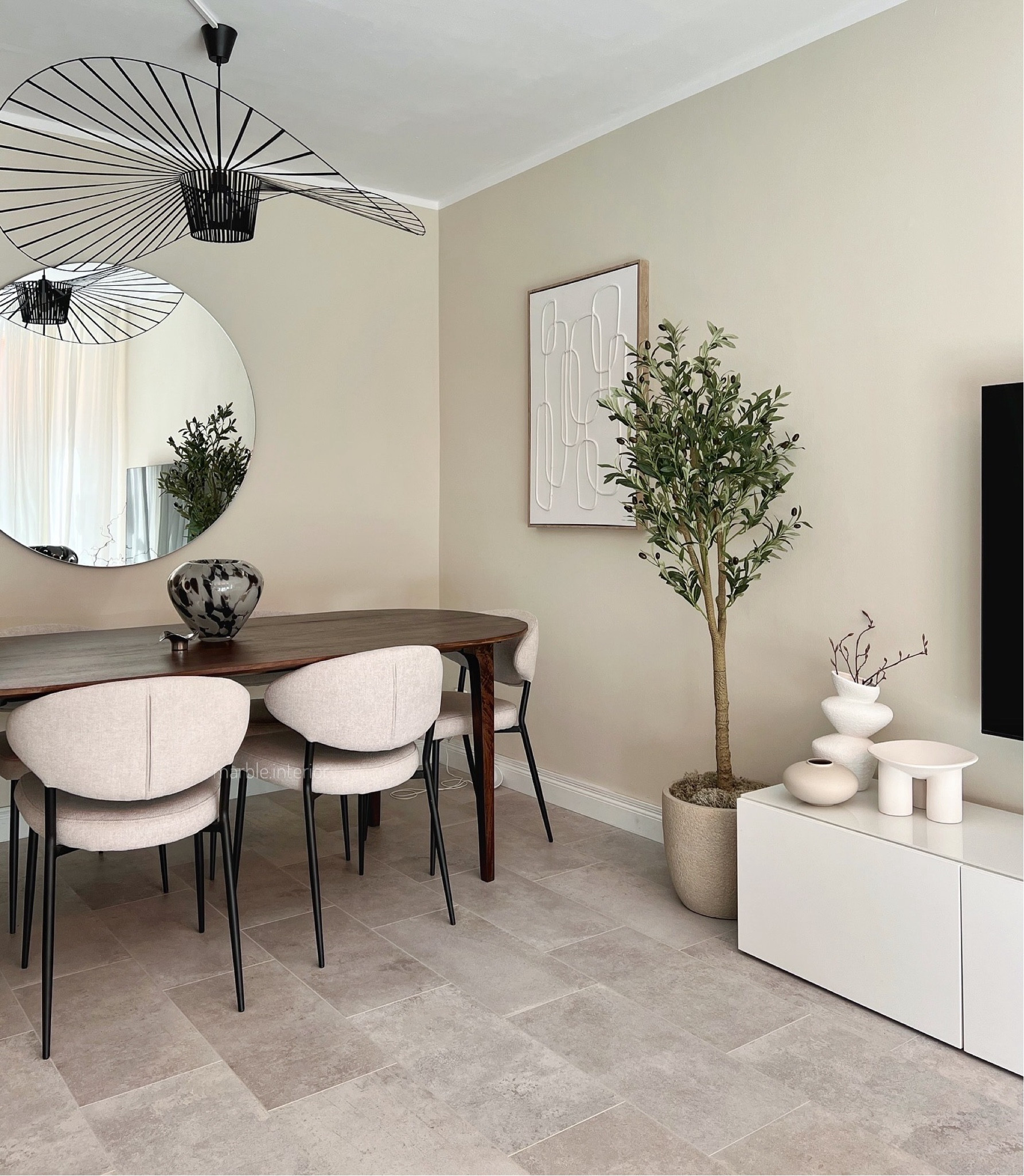 Unser Essbereich :)

Esstisch Esszimmer lowboard Holztisch diningroom westwing hmhome olivetree greige interior Wandfarbe esszimmerstuhl interiorinspo deko

#LTKstyletip #LTKdeutschland #LTKeurope