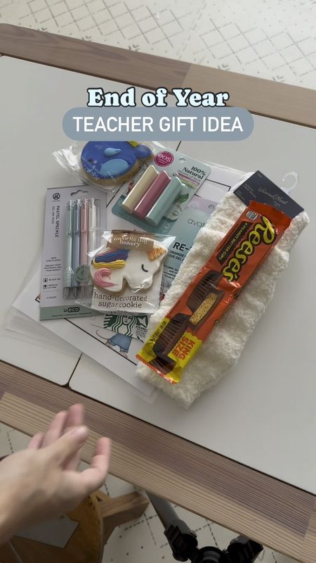 End of Year Teacher gift idea

Teacher appreciation gift ideas, if you give a teacher a cookie, if you give a mouse a cookie, teacher gifts, thank you gifts, target finds, digital downloads

#LTKGiftGuide #LTKKids #LTKFindsUnder50