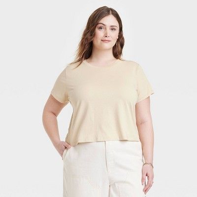 Women's Shrunken Short Sleeve T-Shirt - Universal Thread™ | Target