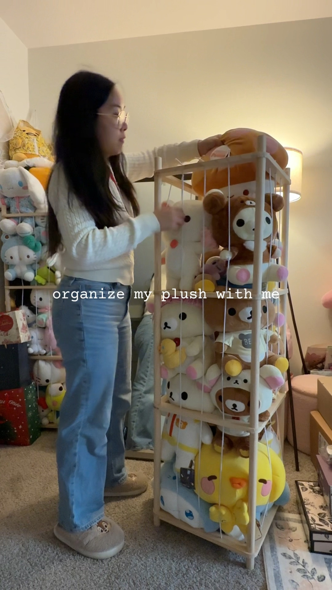 Got a second organizer to fit some more of my plushies. I probably will need 2 more for my whole collection.



#plush #plushies #plushiesoftiktok #plushiecollection #organizewithme 