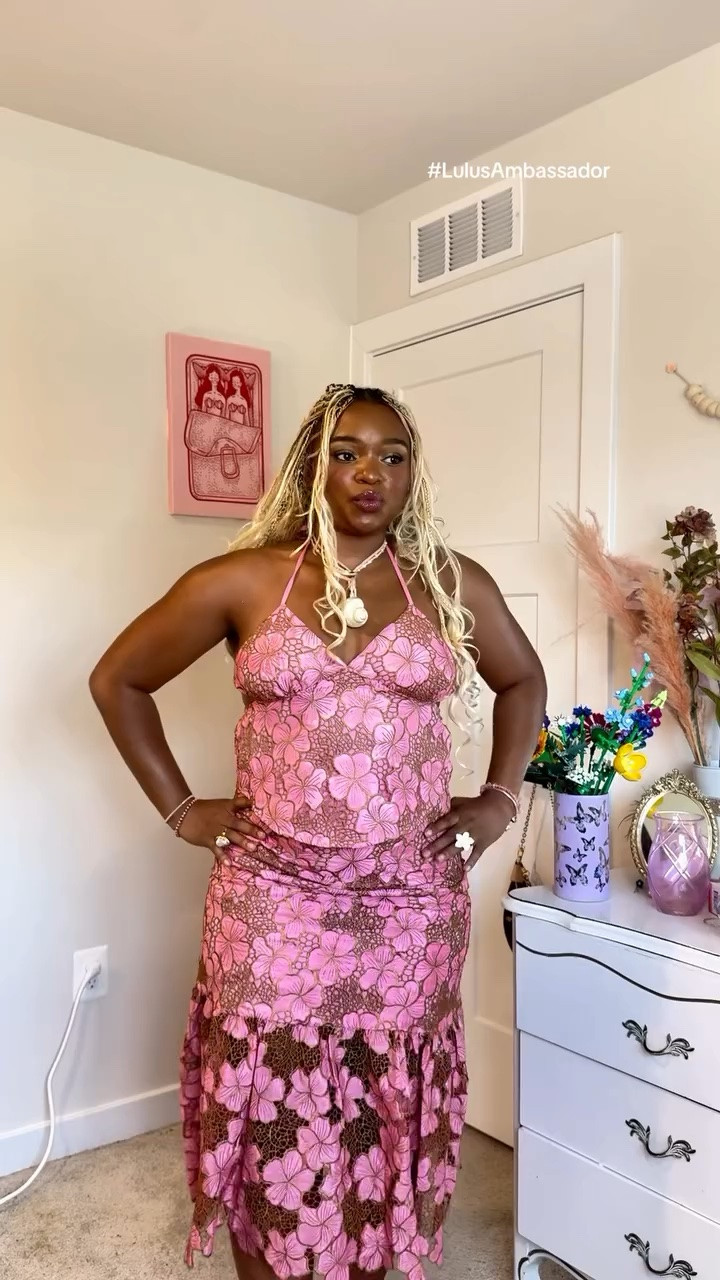 @Lulus #lulusambassador vacation sets and dresses for when you’re not sure what to wear #LOVELulus

Floral vacation dress, floral vacation set, hibiscus flower set, vacation outfits inspo #vacationdresses #floraldresses #hibiscusflower