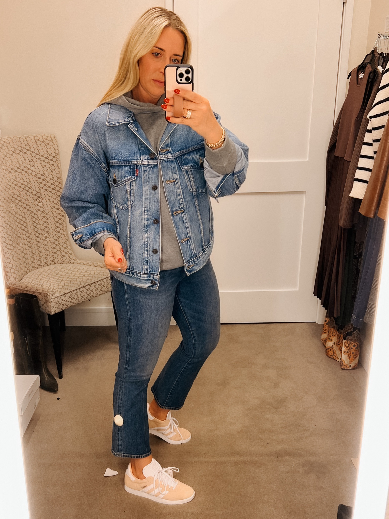 Nordstrom Anniversary Sale
NSale
Fall casual style
Mom style

Levi’s 90’s denim jacket - wearing true size medium 

Pistola Lennon Jeans - run true to size 

Gray hooded sweatshirt - can size down 

Adidas Gazelle on sale 



#LTKSaleAlert #LTKSummerSales #LTKxNSale