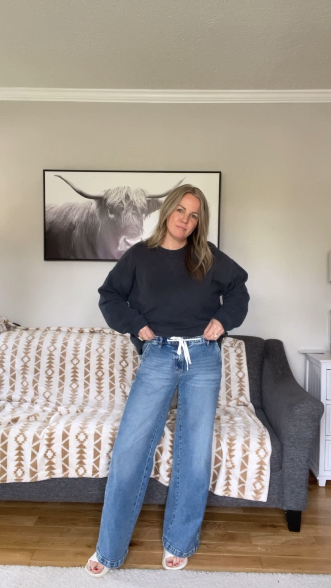 I’m loving the front tie jeans trend! These exact ones aren’t available, but I linked a few other options. 