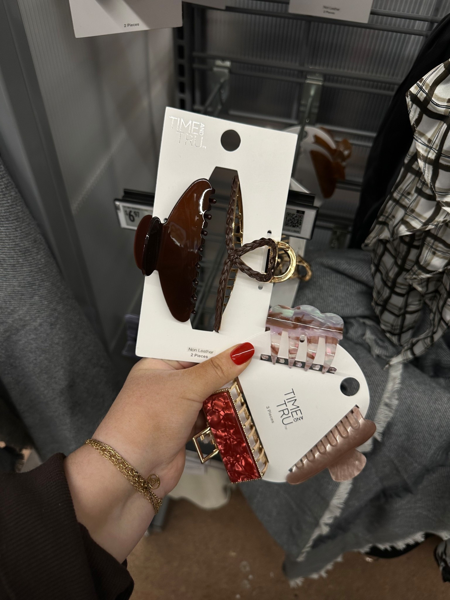 claw clip packs under $5!



#LTKBeauty #LTKSaleAlert