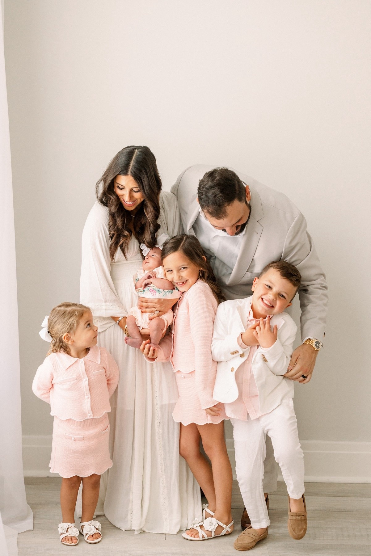 Newborn family photos🤍

Dress: large 

Dressupbuttercup.com #dressupbuttercup #dederaad


#LTKKids #LTKdayinmylife #LTKBaby