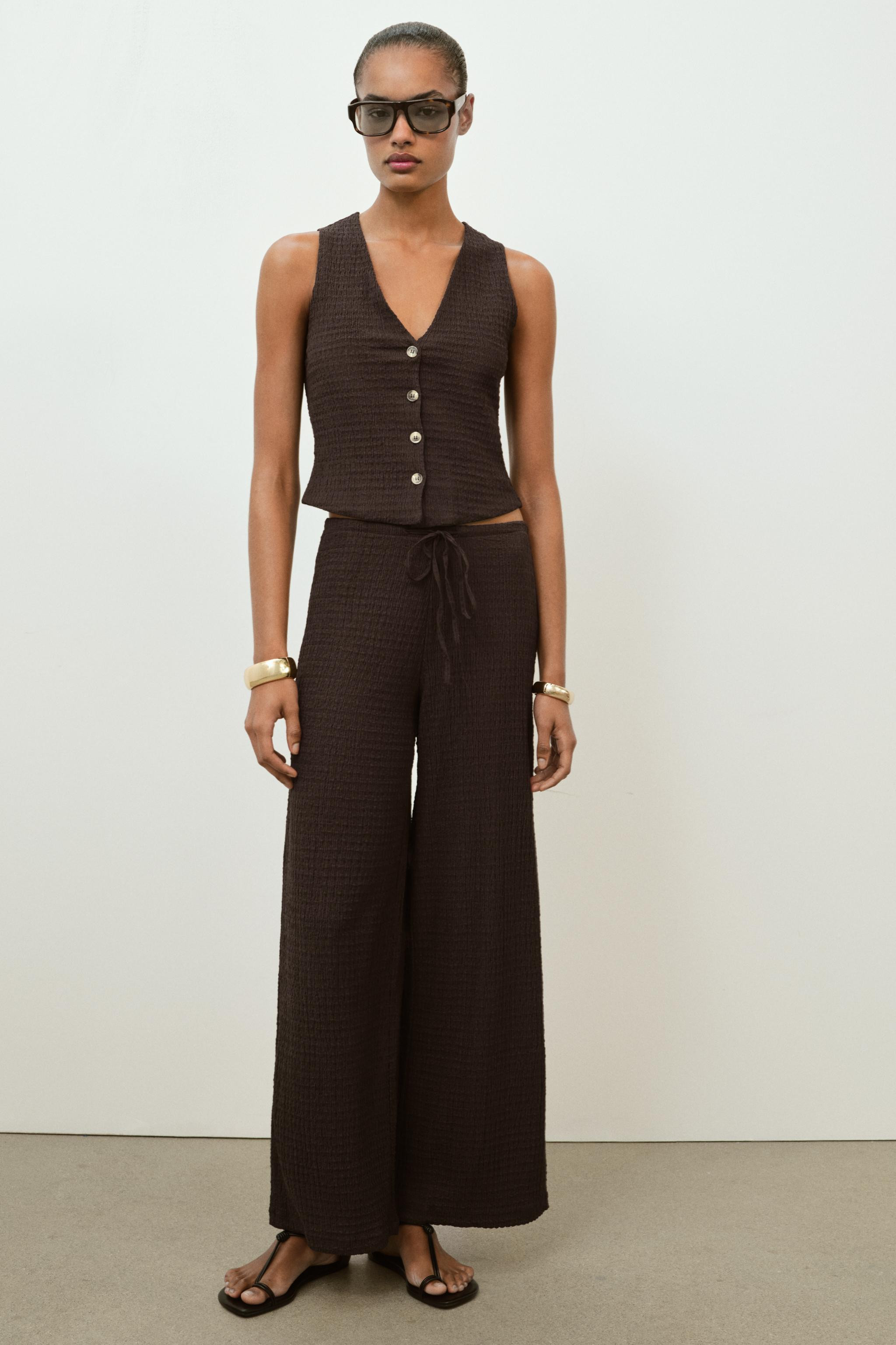 TEXTURED BUTTONED WAISTCOAT-STYLE TOP | Zara US