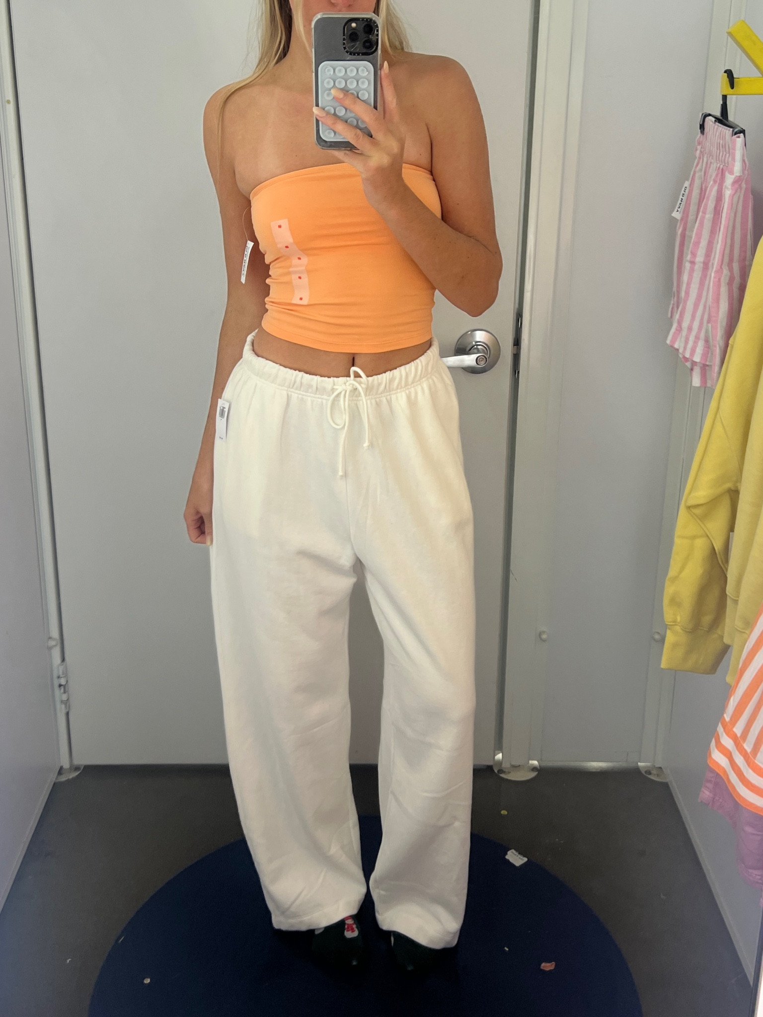 tall girl sweatpantss

#LTKSeasonal #LTKfindsunder50 #LTKsalealert