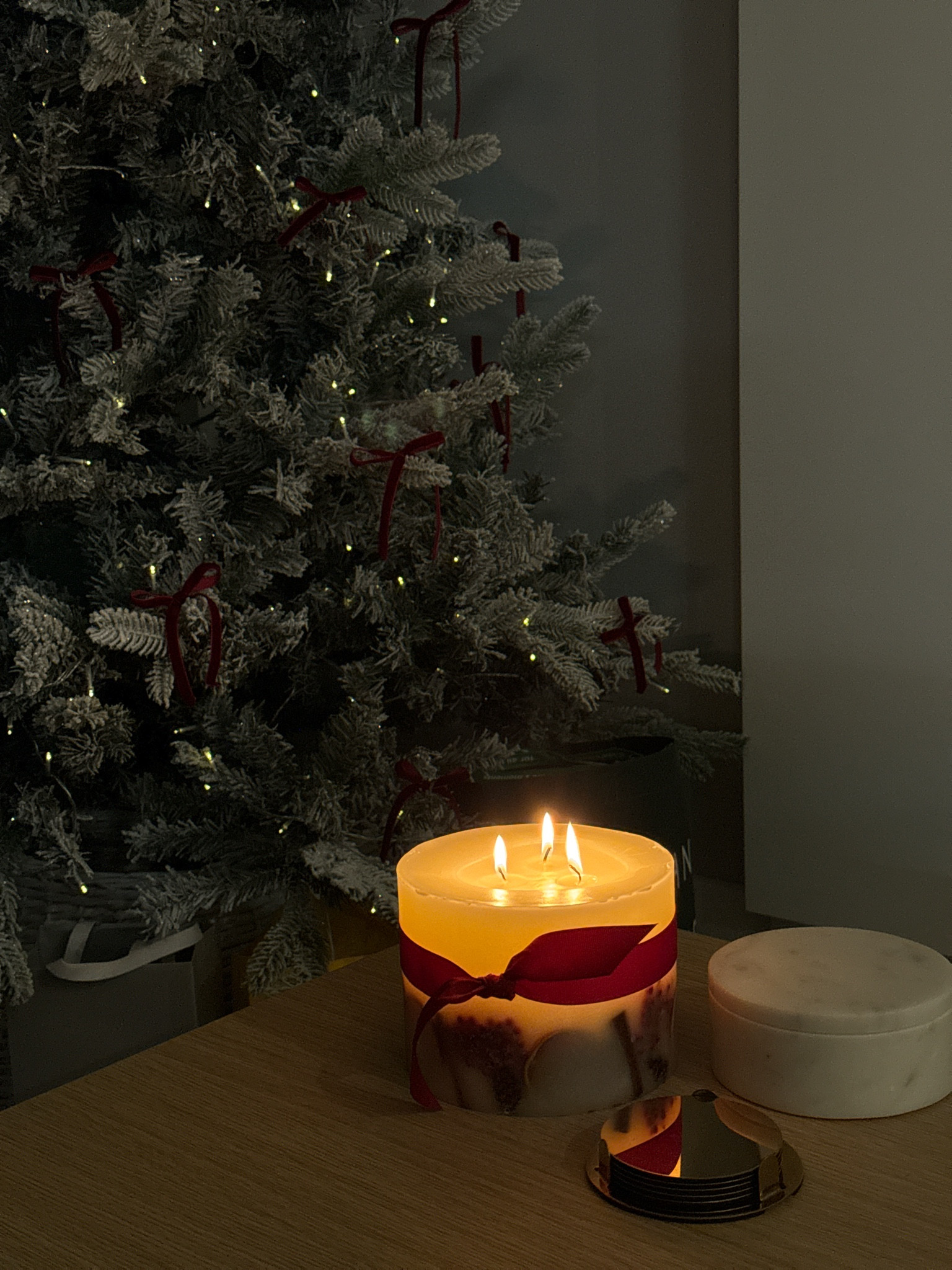 The best Christmas candle ever! Run to White Company!

#LTKhome #LTKSeasonal #LTKeurope