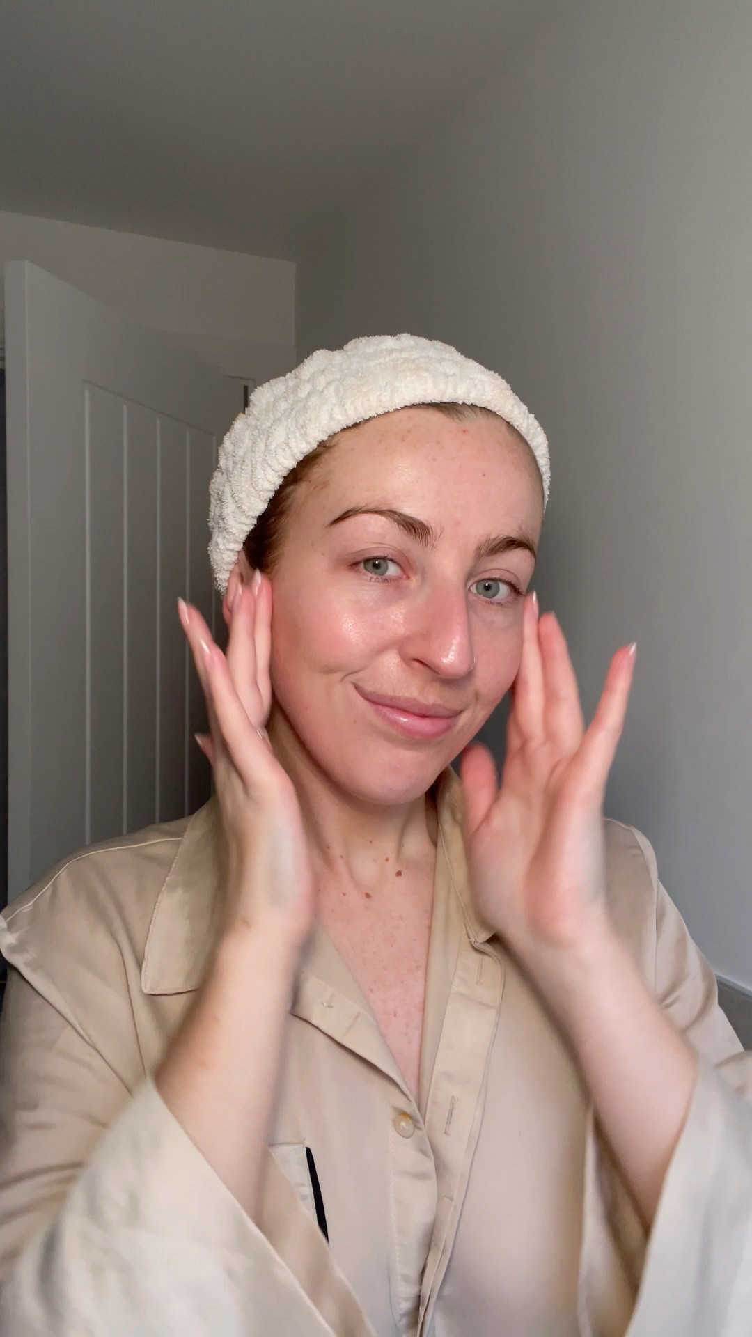 My morning skincare routine for slow days 🧖🏼‍♀️ 
#LTKxSpaceNK 

Skincare routine, morning skincare, Elizabeth Arden, current body, ziip halo device, morning skincare, Caudalie, Kiehls, L’Oréal

#LTKfindsunder100 #LTKVideo #LTKbeauty