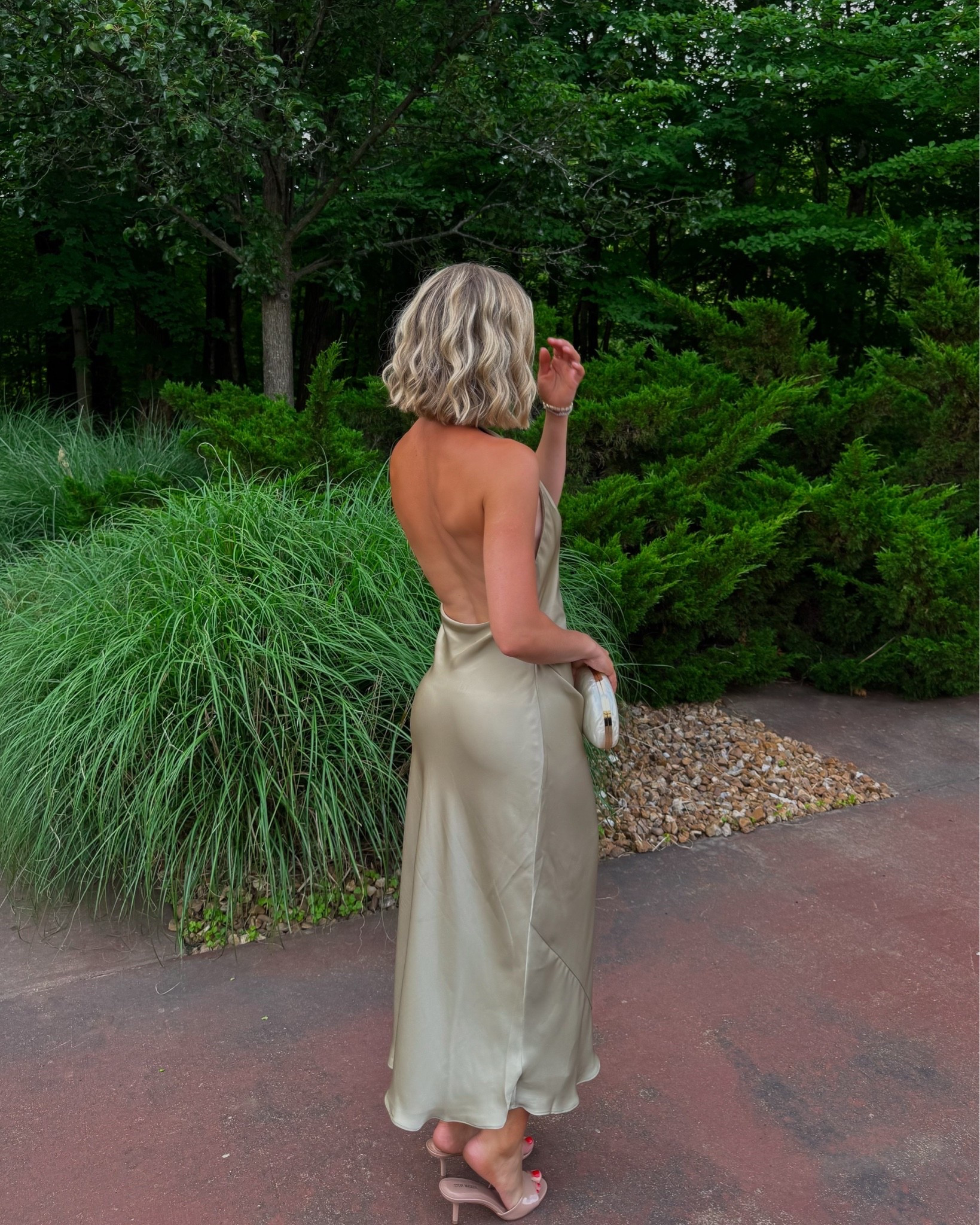 Perfect wedding guest dress- doesn’t wrinkle and I’m wearing a size 4