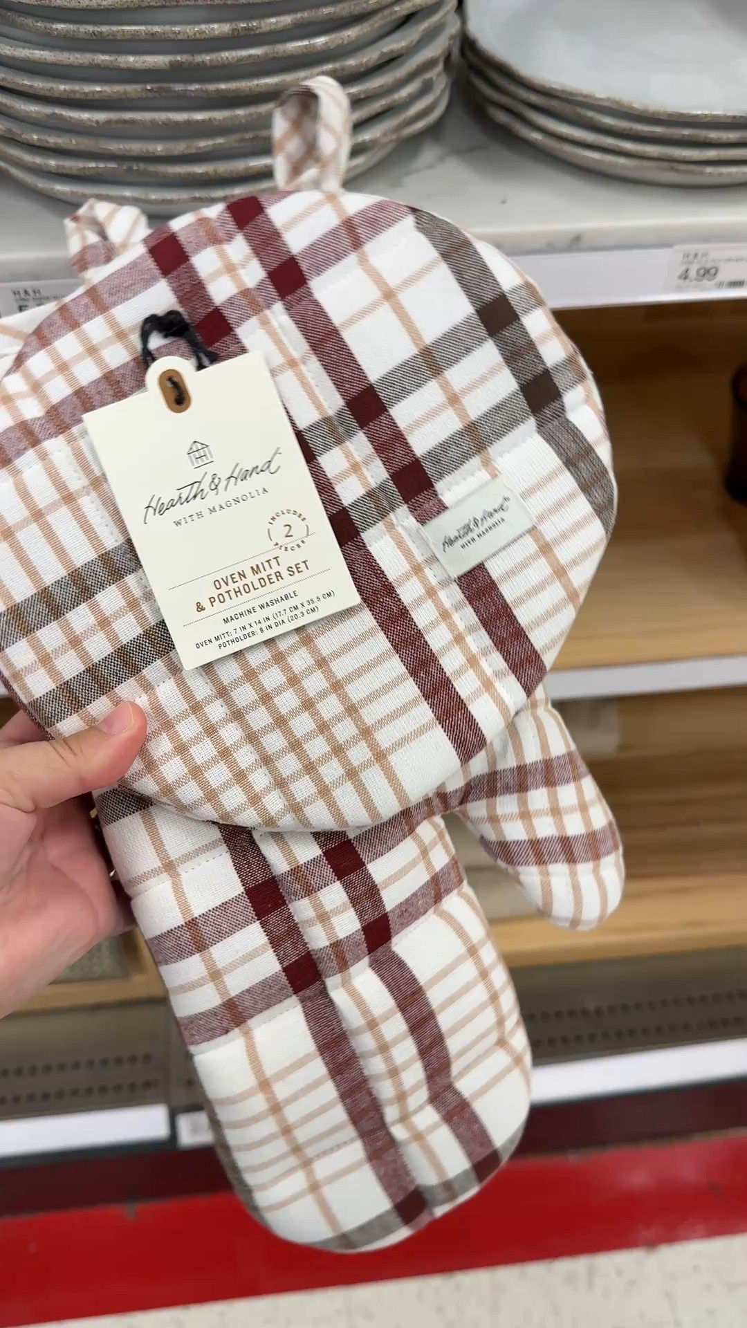 plaid oven mitt set that instantly warms up your space. perfect for everyday baking, thanksgiving hosting, or a thoughtful hostess gift you’ll give again and again!

fall kitchen decor, plaid oven mitt, thanksgiving hostess gift ideas, cozy kitchen essentials, target fall finds, affordable home decor, kitchen refresh, neutral kitchen accents, autumn home styling, classic plaid

#LTKHome #LTKFindsUnder50 #LTKSeasonal