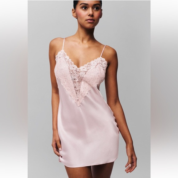 GUIZIO Nova slip lace dress NWT Size Small | Poshmark