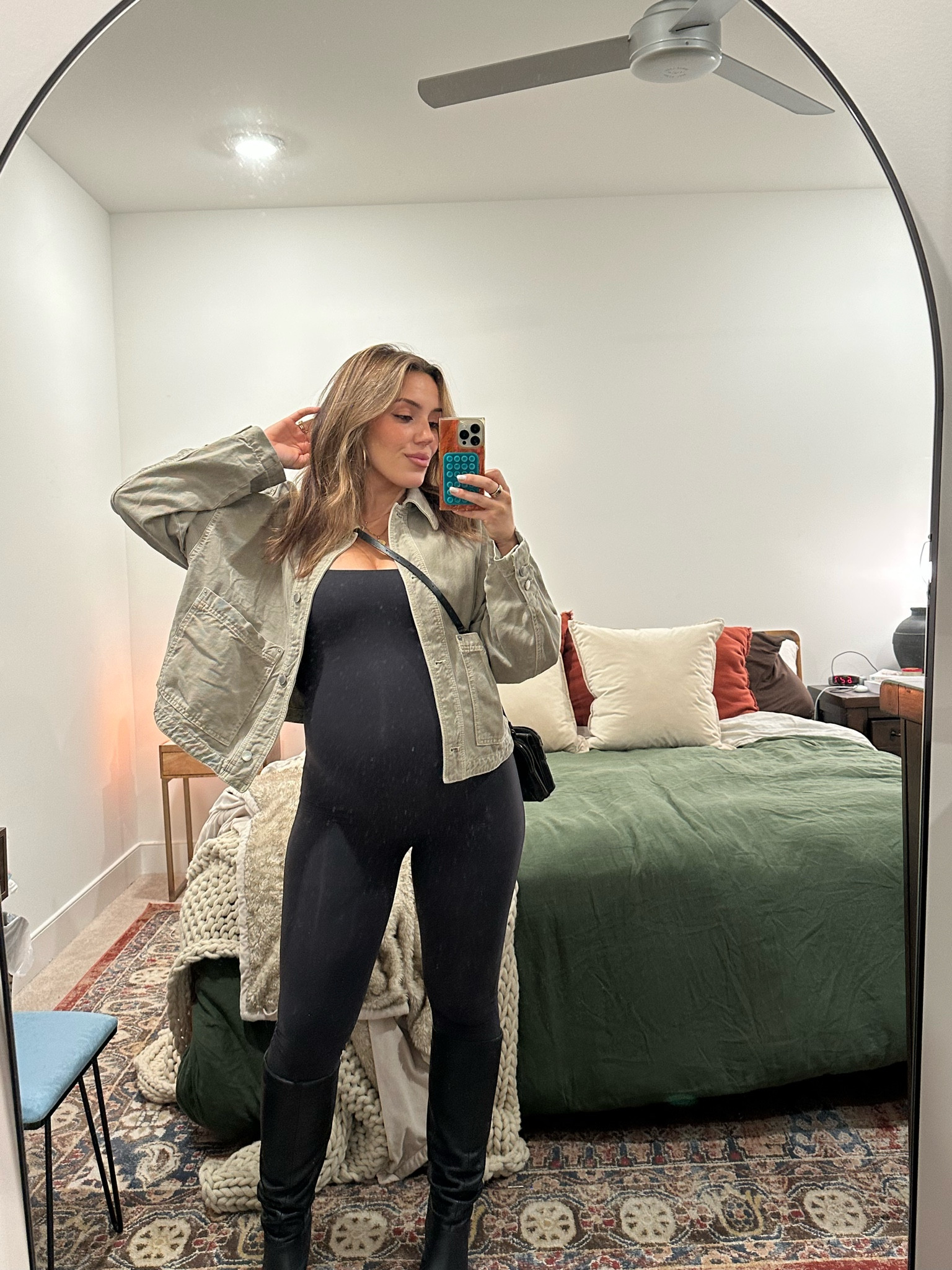Best maternity catsuit 🖤 🐈‍⬛  #ltkmaternity