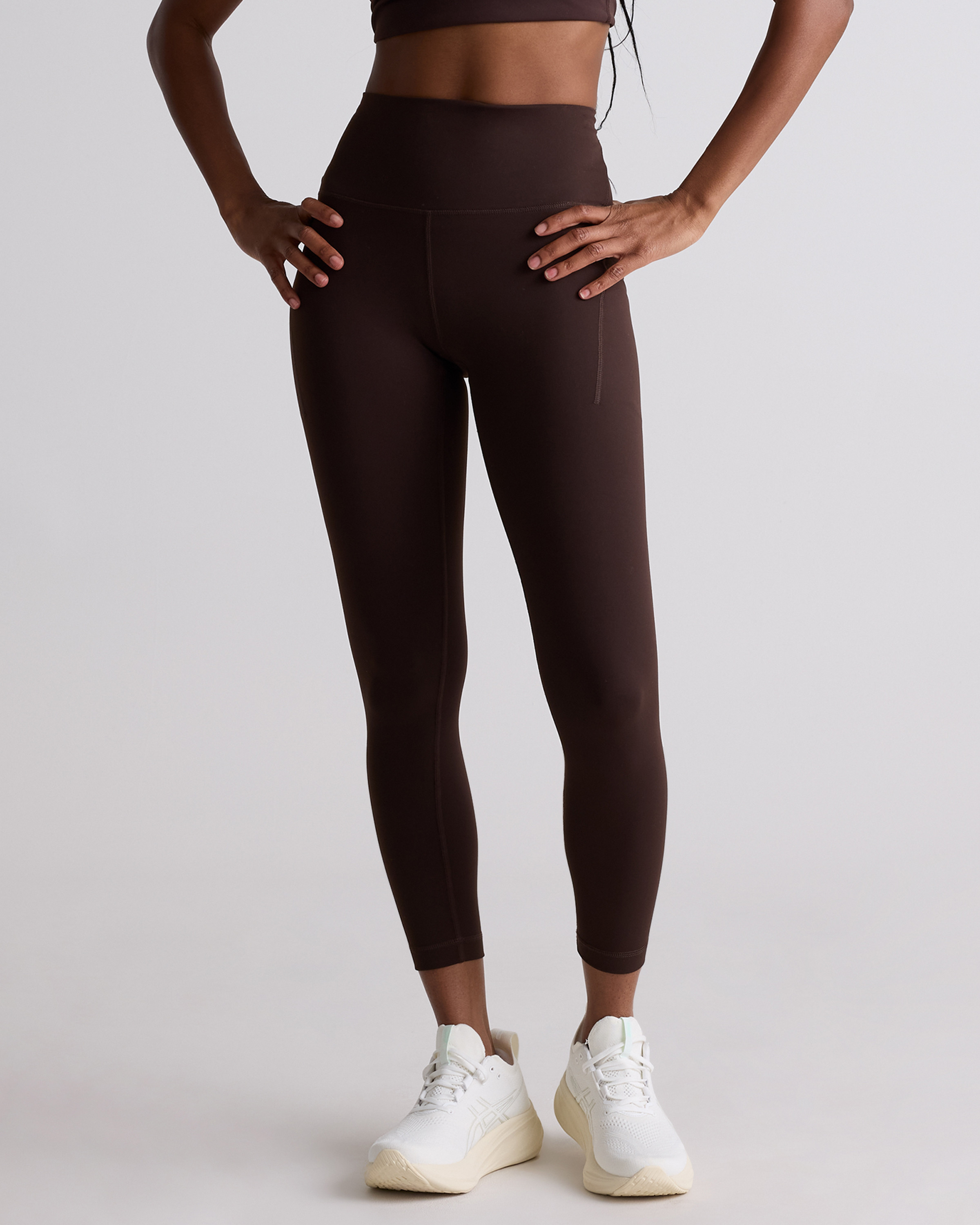 Quince | Women's Power-Up High-Rise Training Pocket Legging in Espresso, Size Small, Nylon/Spandex | Quince