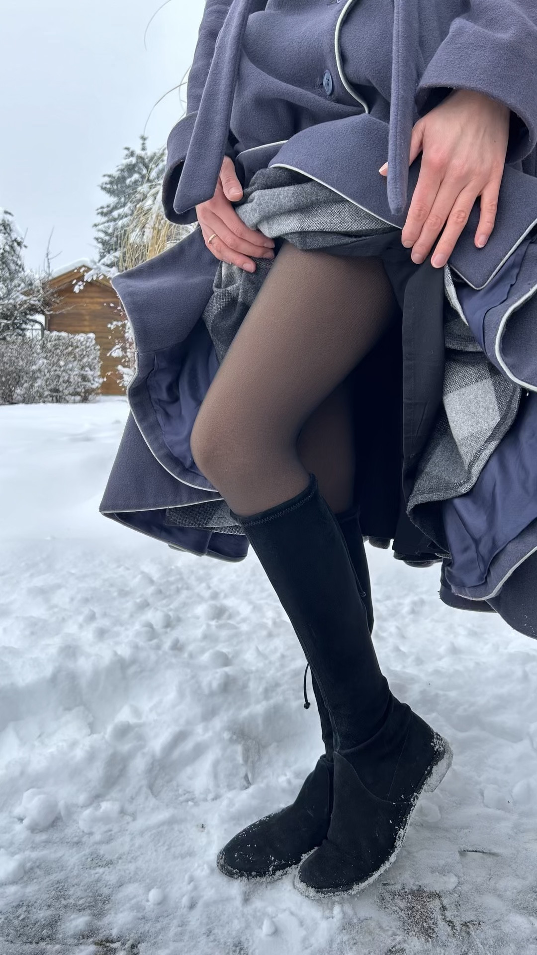 Cosy and warm thermal tights that look like sheer tights - perfect for stylish winter outfits. 

#LTKwinter #LTKeurope #LTKstyletip